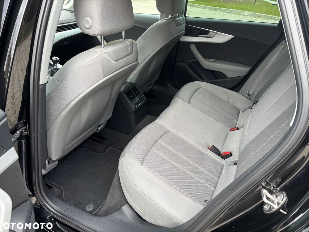 Audi A4 Avant 2.0 TDI - 14