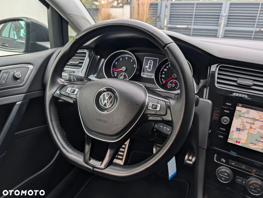 Volkswagen Golf - 27