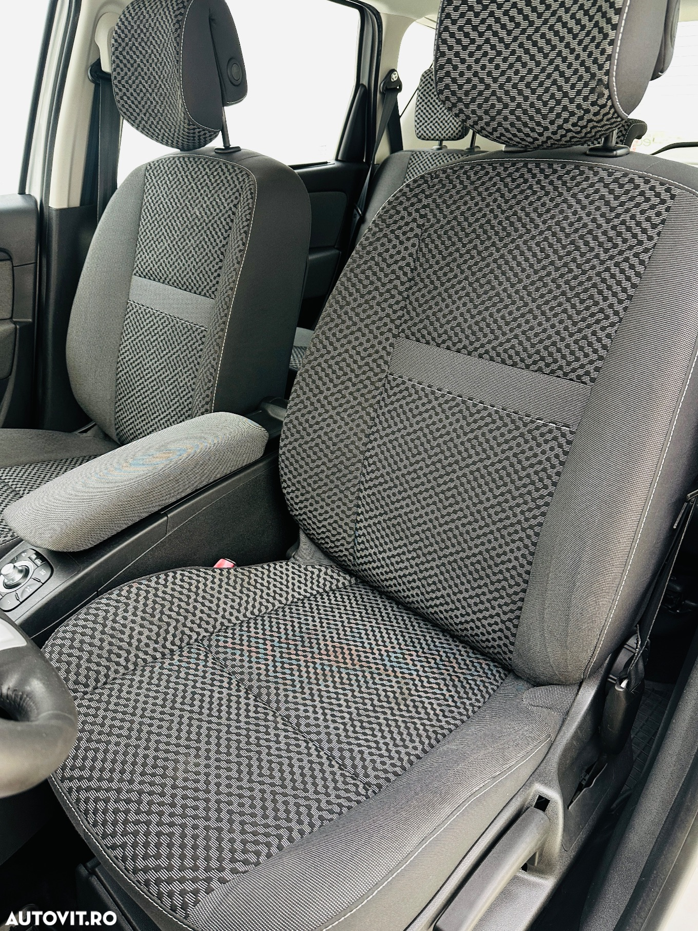 Renault Scenic - 16