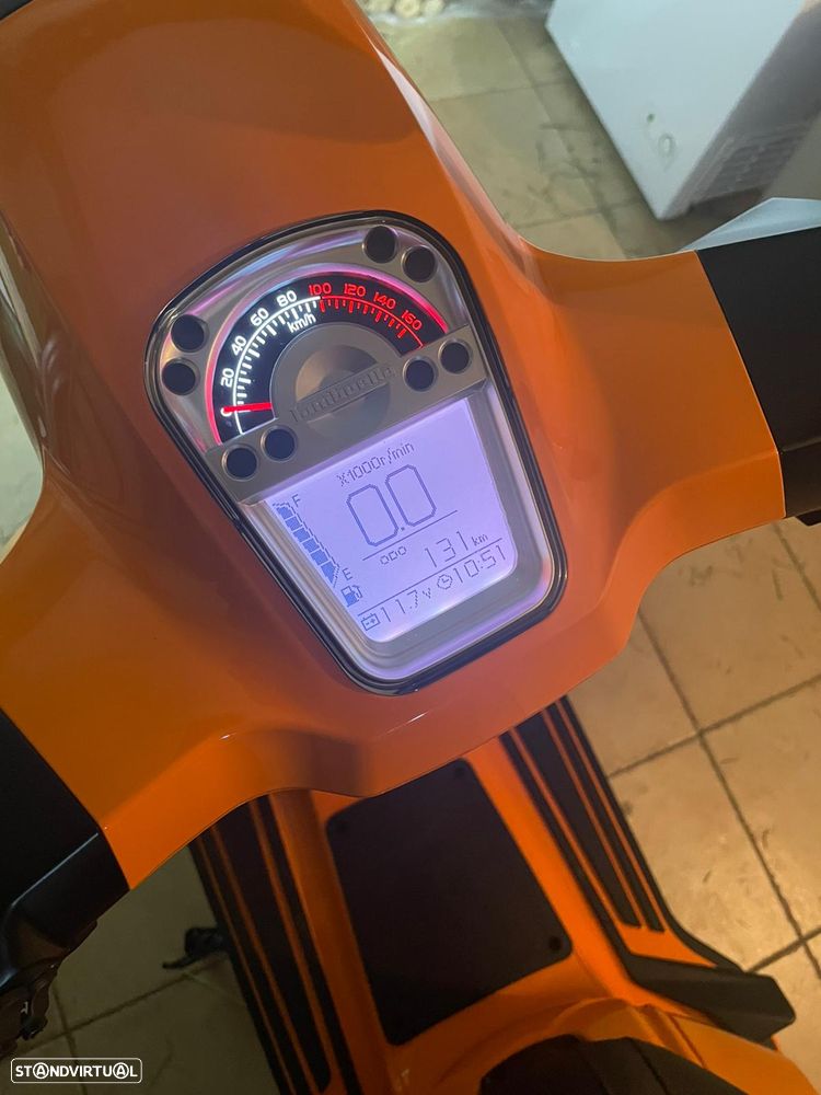 Lambretta V125 Special - 11