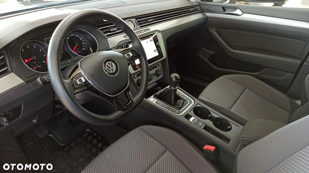 Volkswagen Passat 2.0 TDI BMT Comfortline - 6