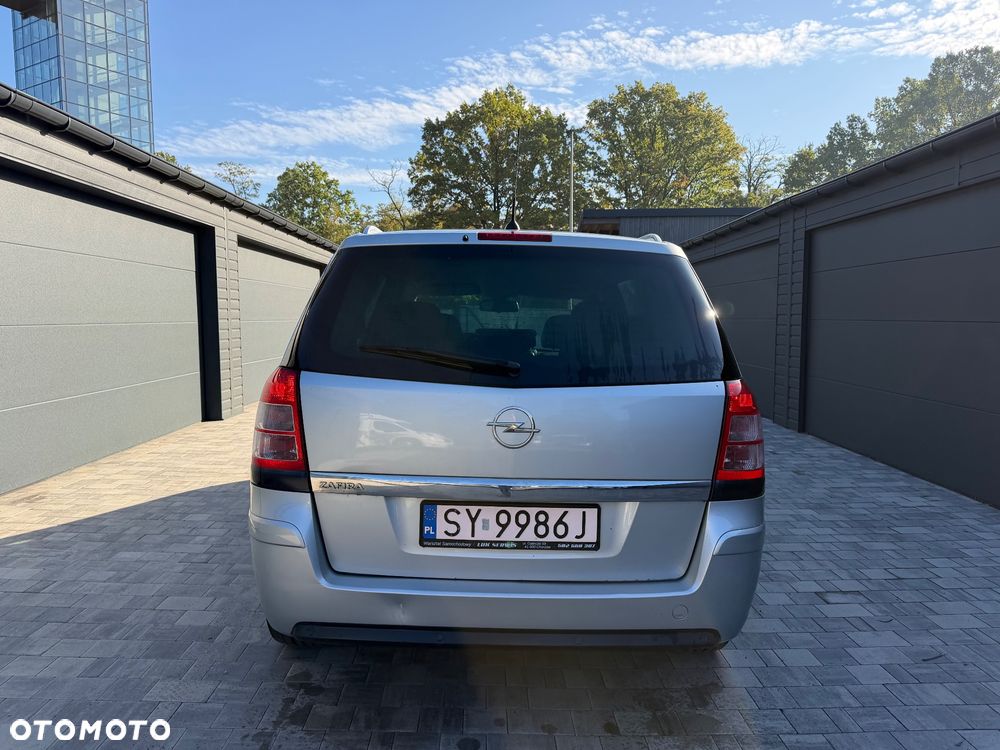 Opel Zafira - 8