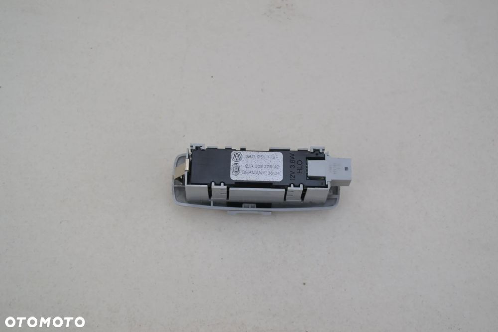 VW GOLF IV BORA PASSAT B5 FL LEON LAMPKA WNĘTRZA PODSUFITKI CZUJNIK ALARMU 3B0951172F - 3
