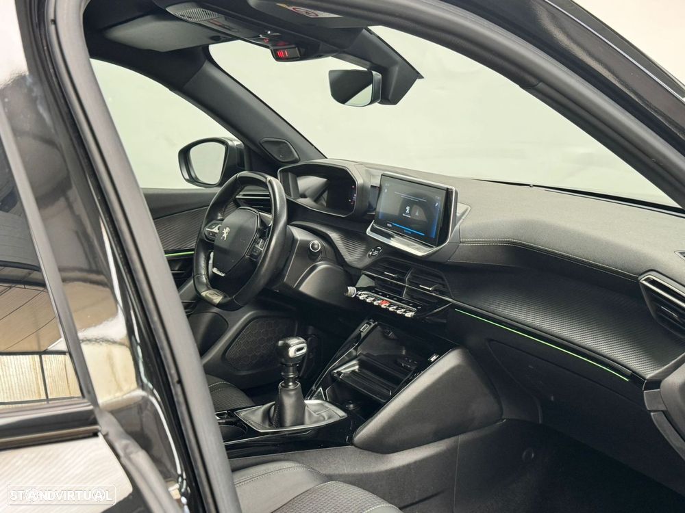 Peugeot 2008 1.2 PureTech GT - 21