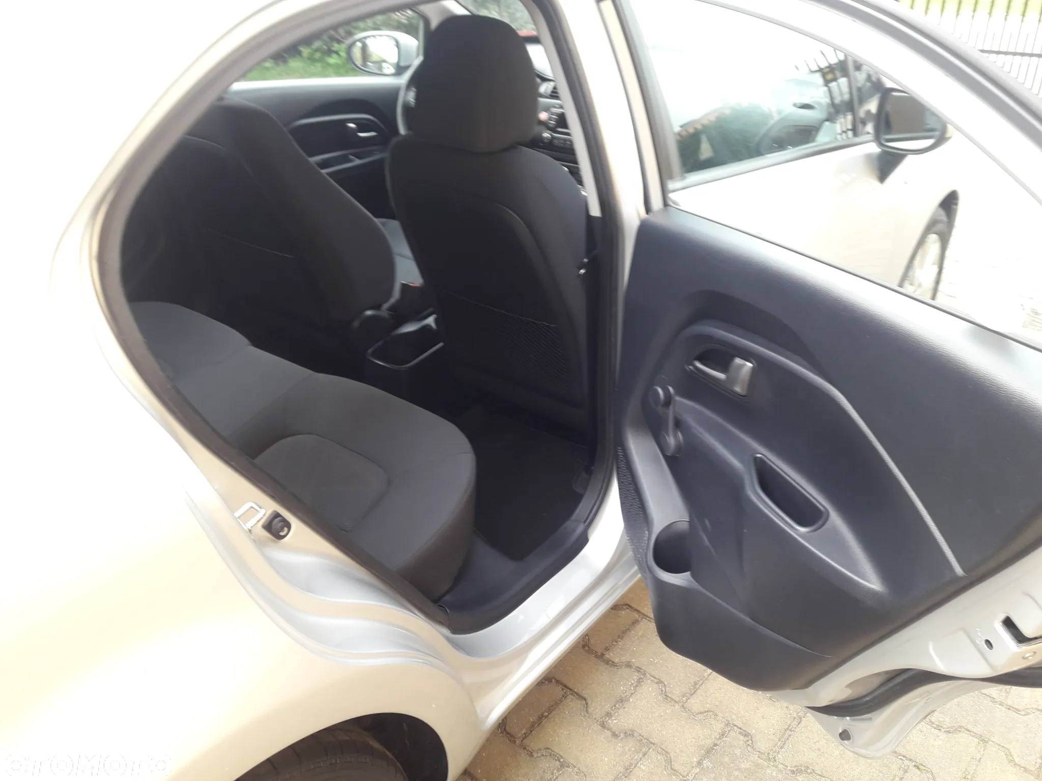 Kia Rio 1.2 Business Line - 14