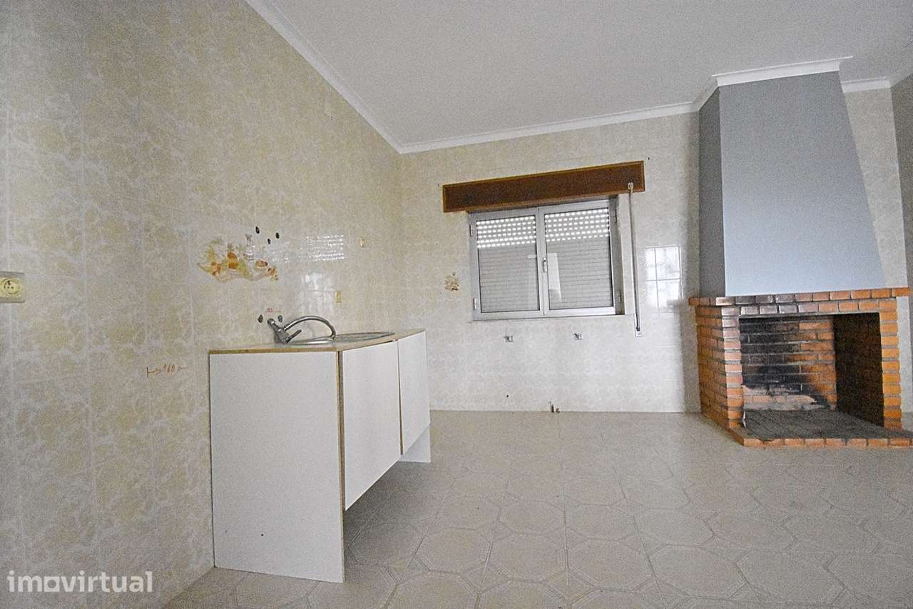 Moradia T3 com terraço e vistas urbanas e de jardim - Grande imagem: 2/14