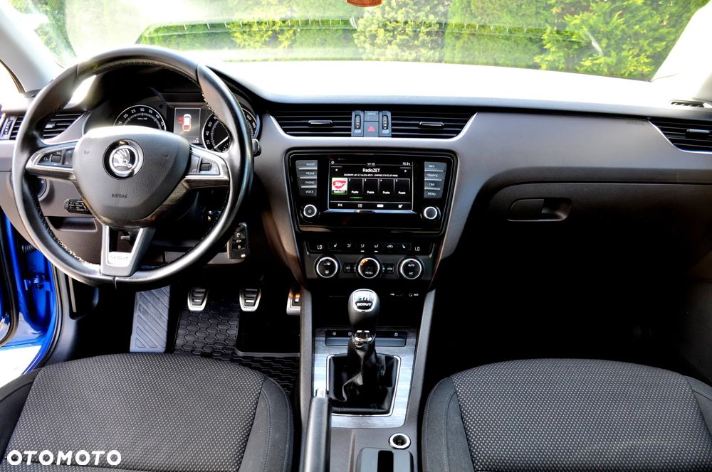 Skoda Octavia Combi 2.0 TDI 4x4 Scout - 30