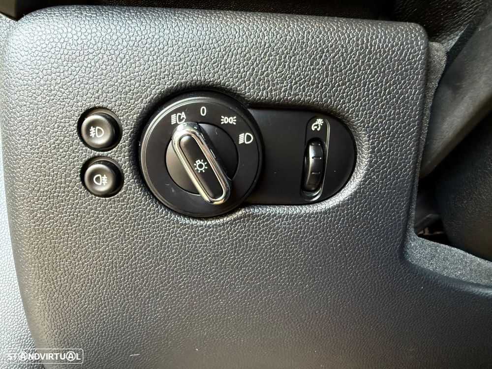 MINI 3 Portas Cooper Auto - 16