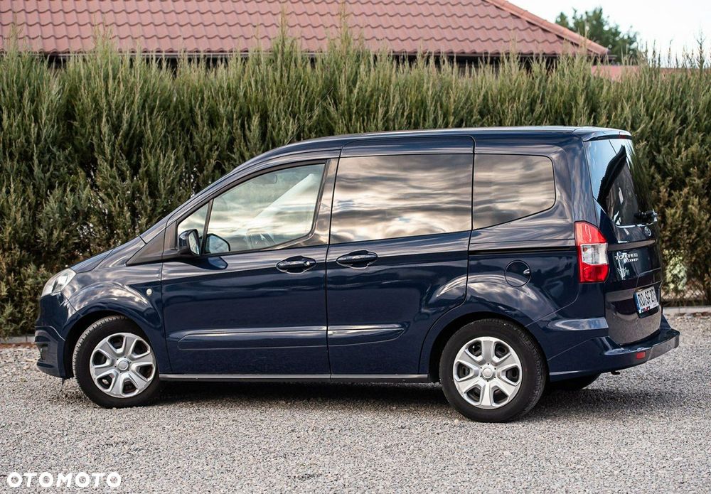Ford Tourneo Courier - 10