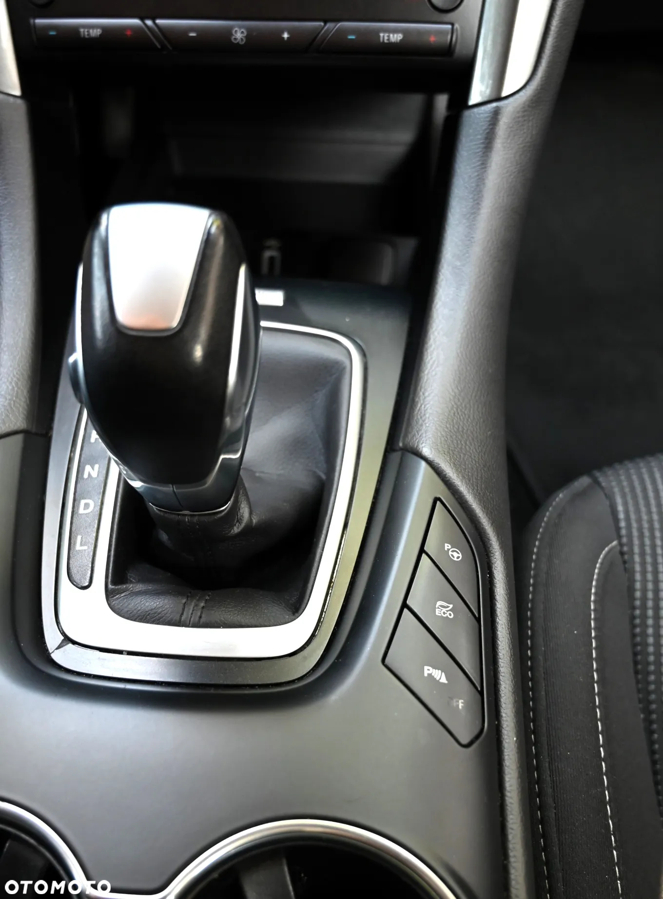 Ford Mondeo - 28