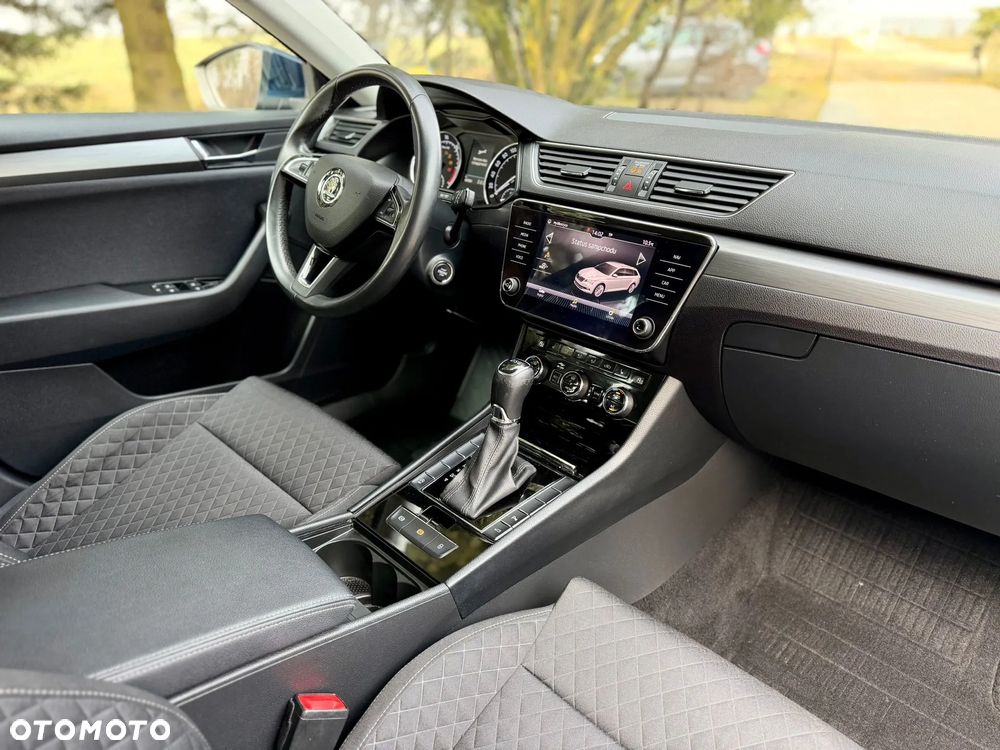 Skoda Superb 2.0 TDI Style DSG - 35