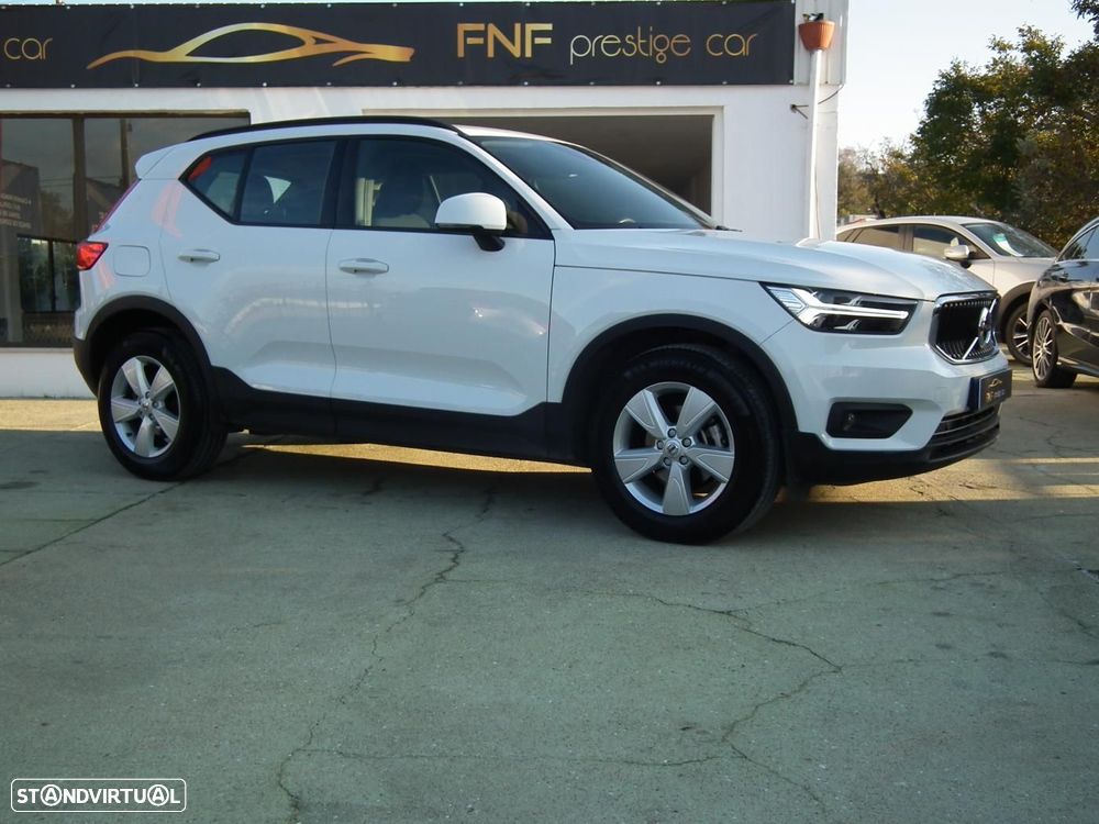 Volvo XC 40 2.0 D3 Momentum - 1