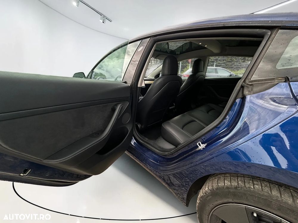 Tesla Model 3 Premium Langstreckenbatterie AWD Dual Motor - 13