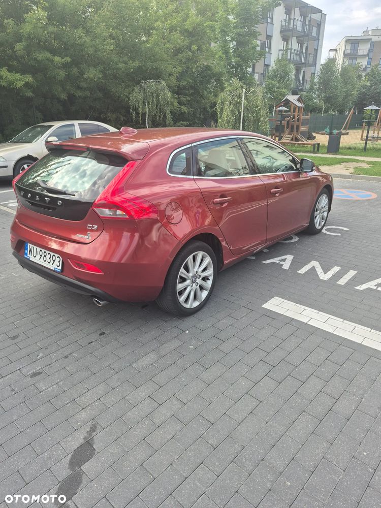 Volvo V40 D3 Summum - 9