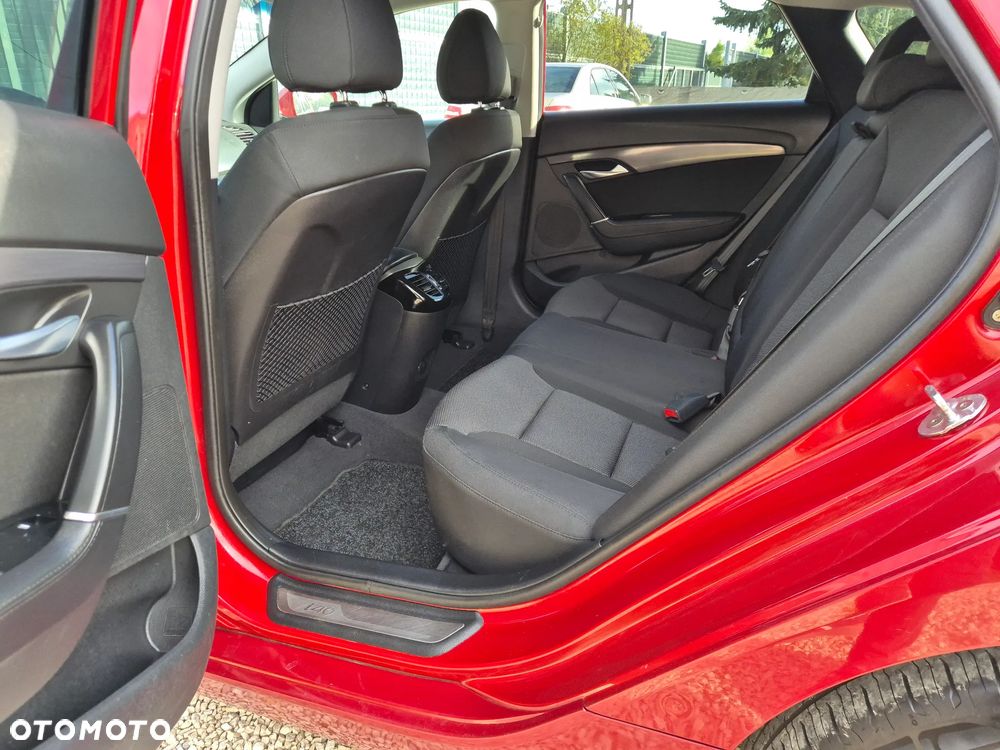 Hyundai i40 Kombi 1.7 CRDi Premium - 15