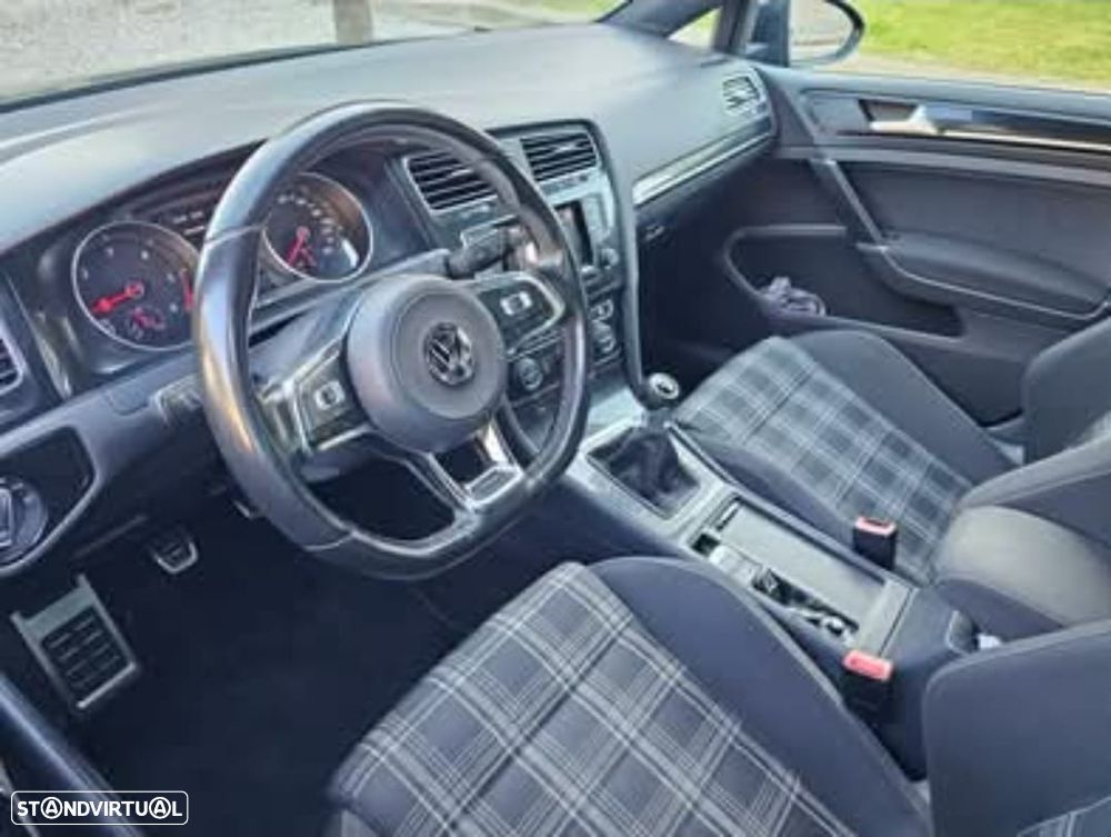 VW Golf GTD BlueMotion - 6