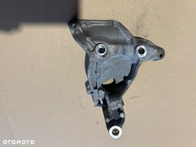 VW T6 T6.1 CRAFTER ŁAPA MOCOWANIE ALTERNATORA 04L260089 - 2