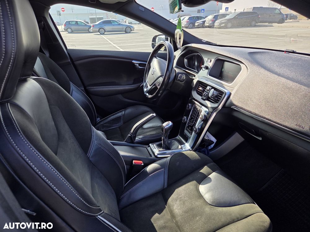 Volvo V40 D4 VEA R-Design - 8