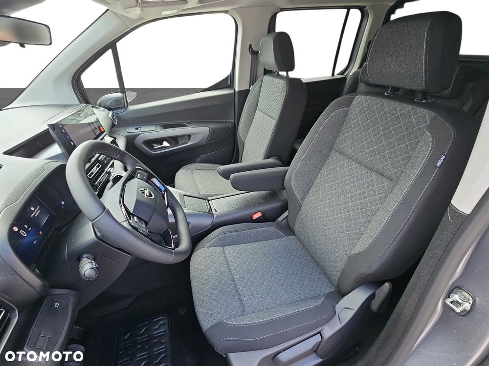 Opel COMBO 5-miescowy automat - 11