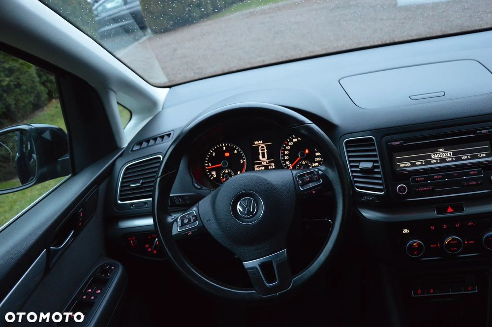 Volkswagen Sharan - 22