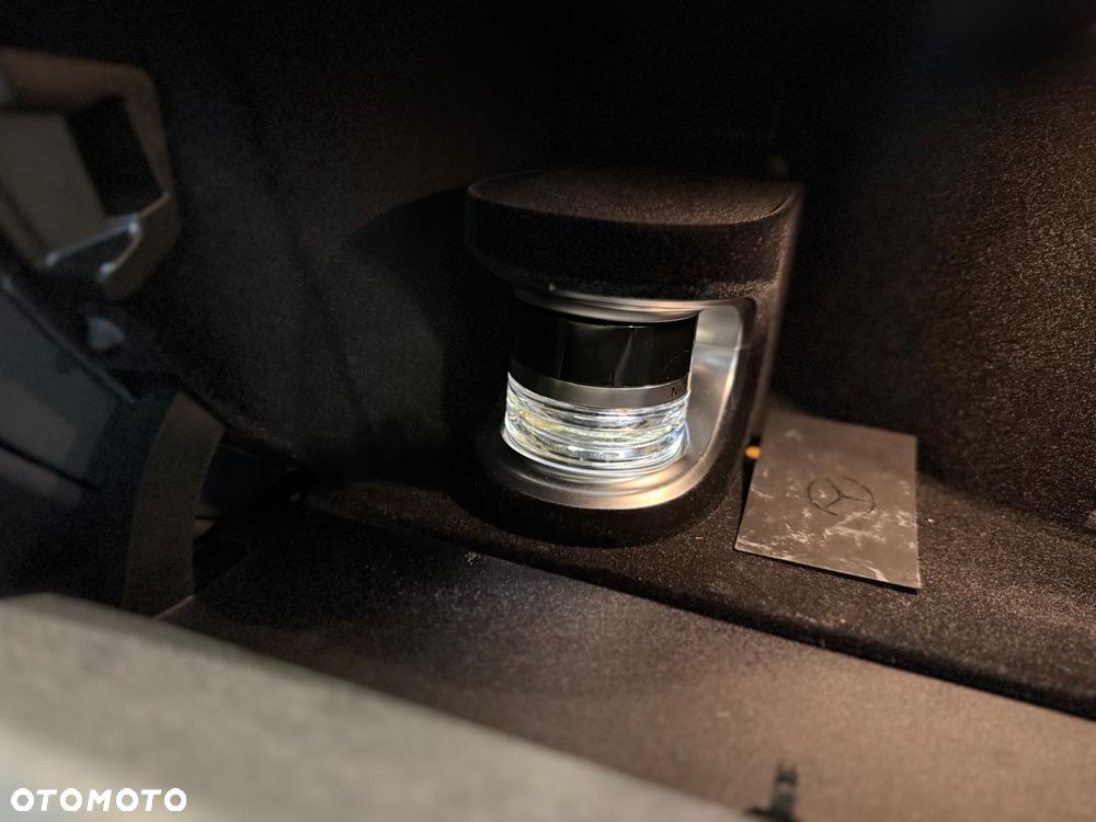 Mercedes-Benz AMG GT 43 4-Matic+ - 32