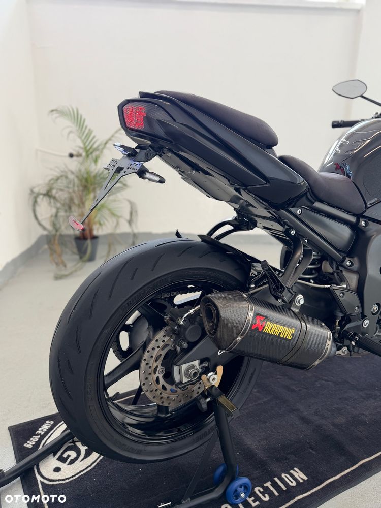 Yamaha FZ - 19