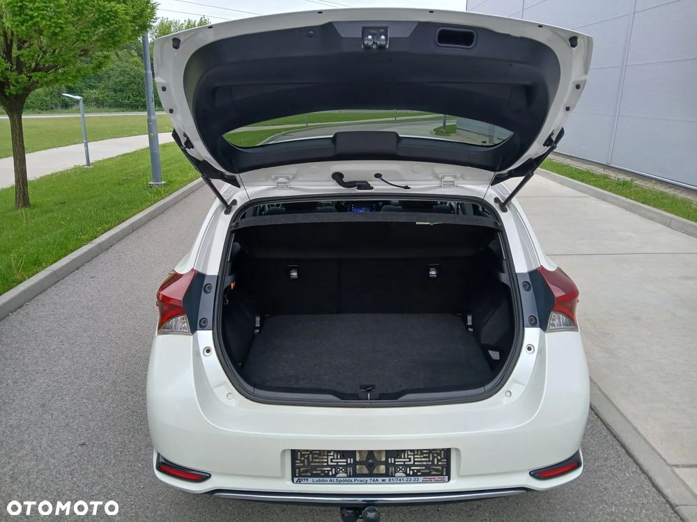 Toyota Auris - 12