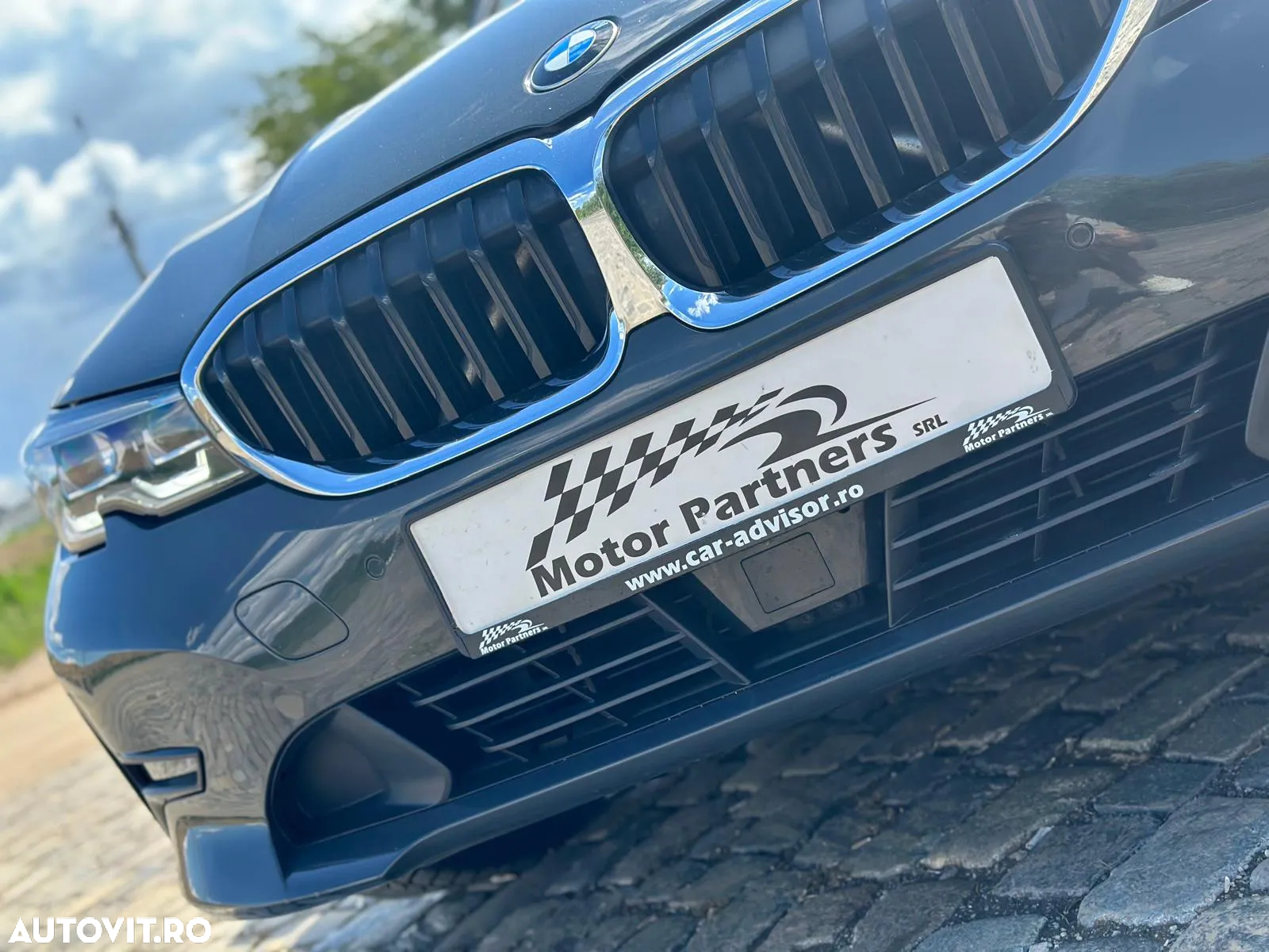 BMW Seria 3 330e Aut. Sport Line - 9