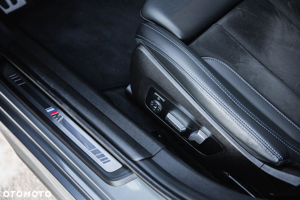 BMW Seria 3 320i Sport Line - 15