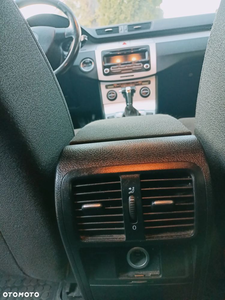 Volkswagen Passat 2.0 TDI DPF Comfortline DSG - 23