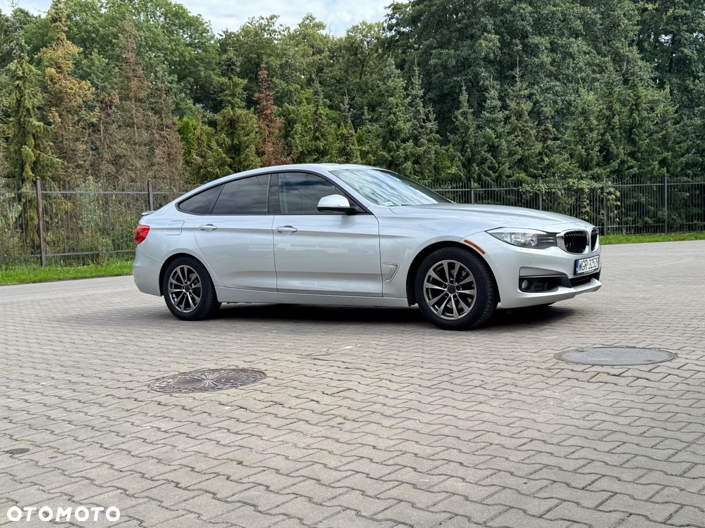 BMW Seria 3 328i xDrive - 14