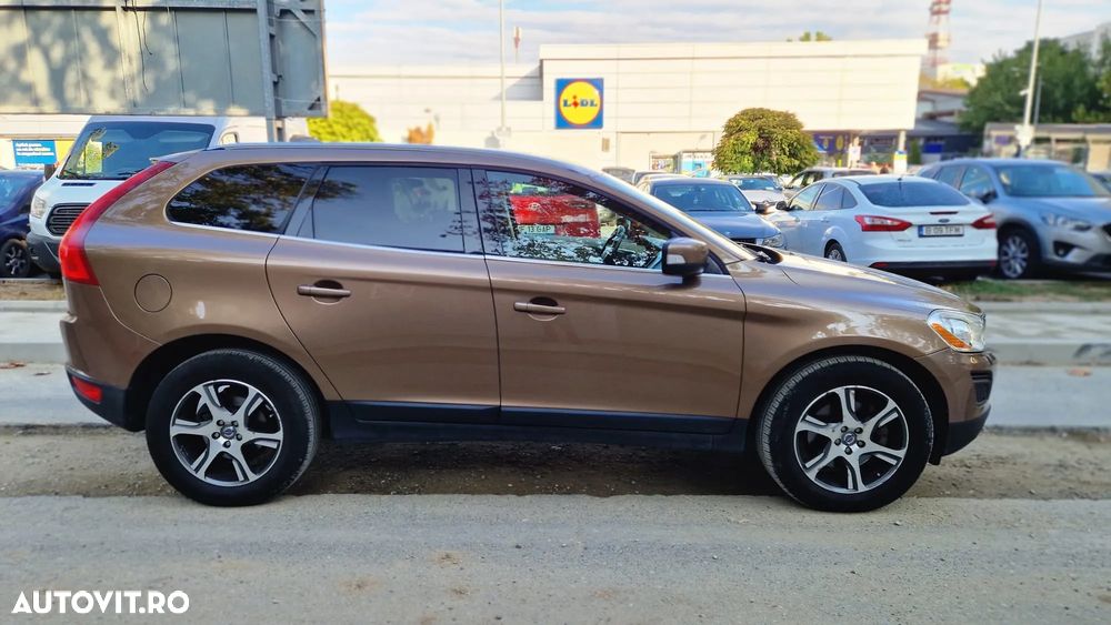 Volvo XC 60 D3 2.4D AWD AT6 Kinetic - 11