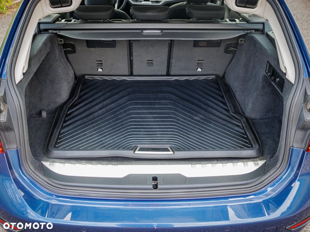 BMW Seria 3 330e Advantage sport - 18