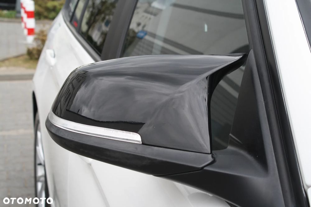 BMW Seria 3 318d Sport Line - 16