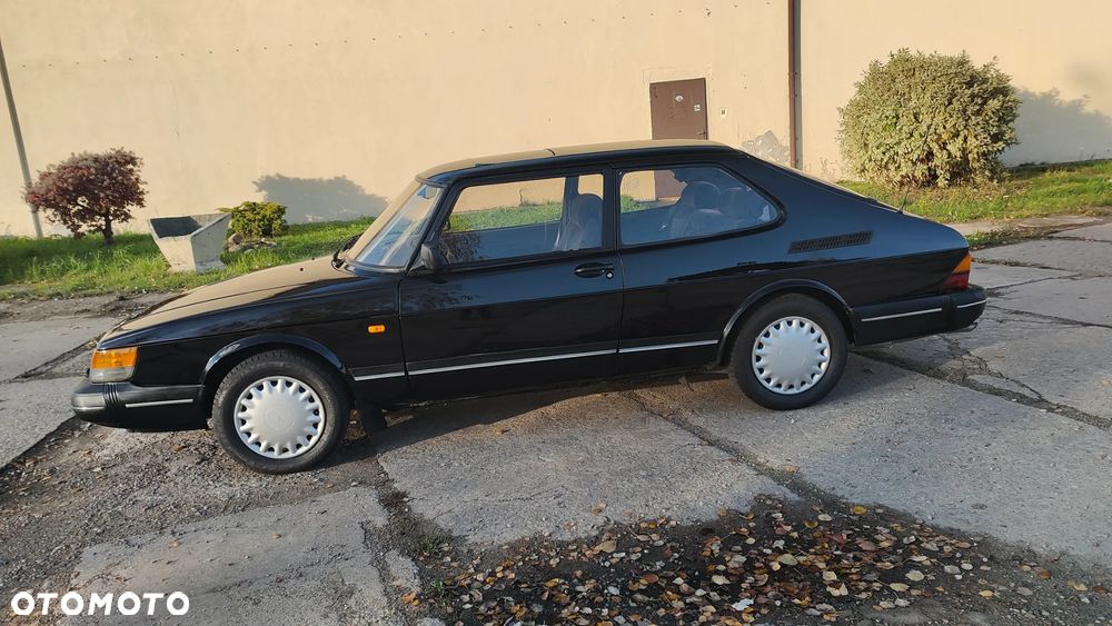 Saab 900 - 8