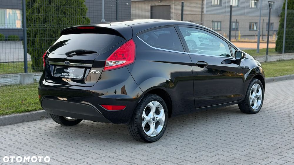 Ford Fiesta 1.25 Titanium - 33