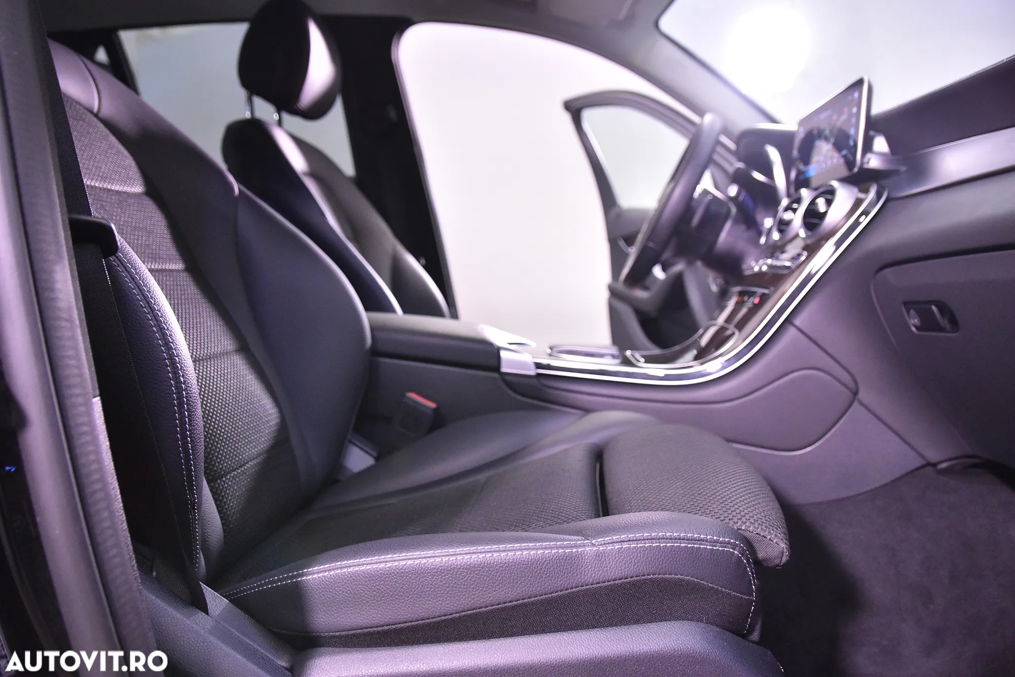 Mercedes-Benz GLC 220 d 4MATIC - 11