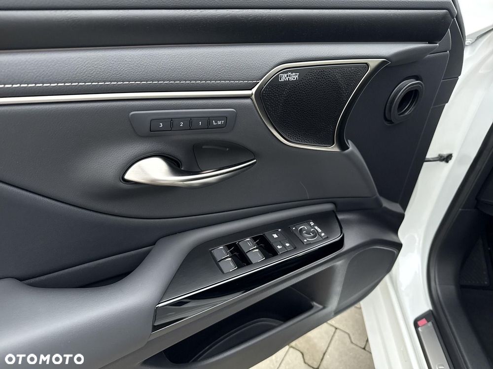 Lexus ES 300h Prestige - 14
