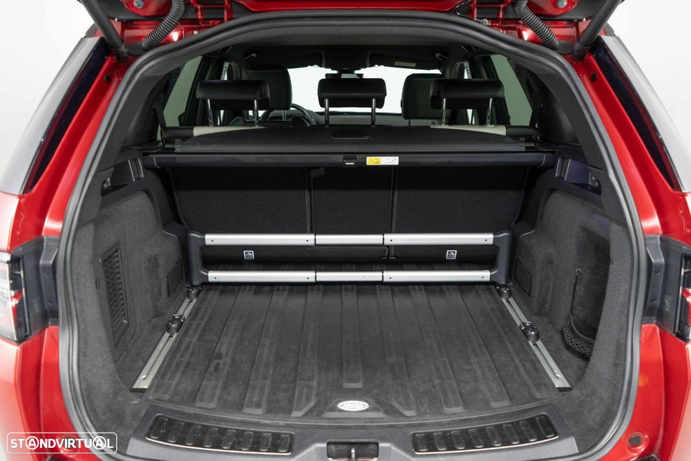 Land Rover Discovery Sport 1.5 I3 P300e AWD R-Dynamic HSE - 13