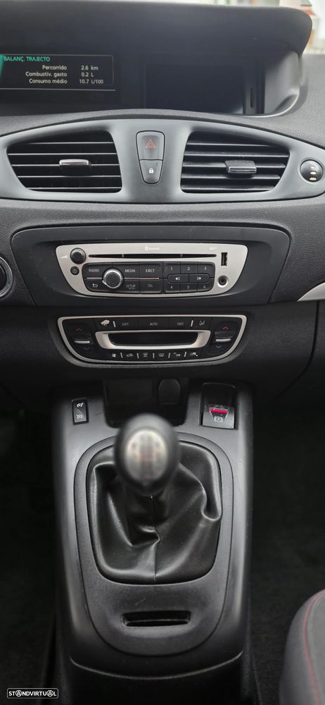 Renault Grand Scénic Energy dCi 110 S&S Dynamique - 10