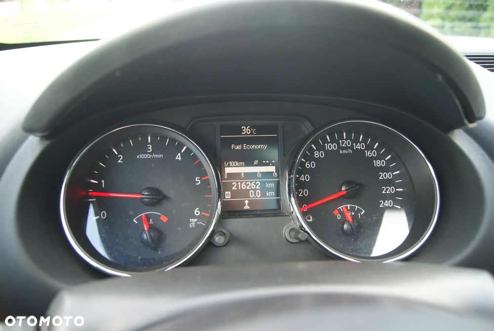 Nissan Qashqai 2.0 dCi DPF I-Way - 12