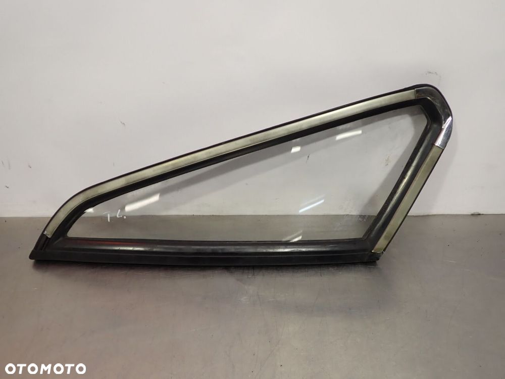 SZYBA TRÓJKĄTNA LEWA TYLNA AUDI 80 B2 - 1