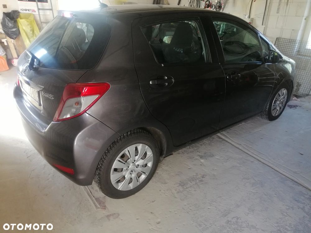 Toyota Yaris 1.4 D-4D Active - 9