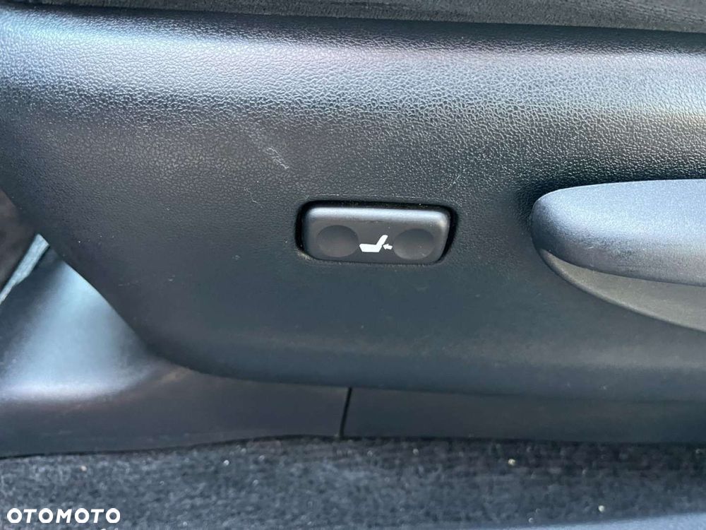 Toyota Land Cruiser - 23