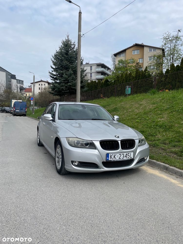 BMW Seria 3 320i - 9