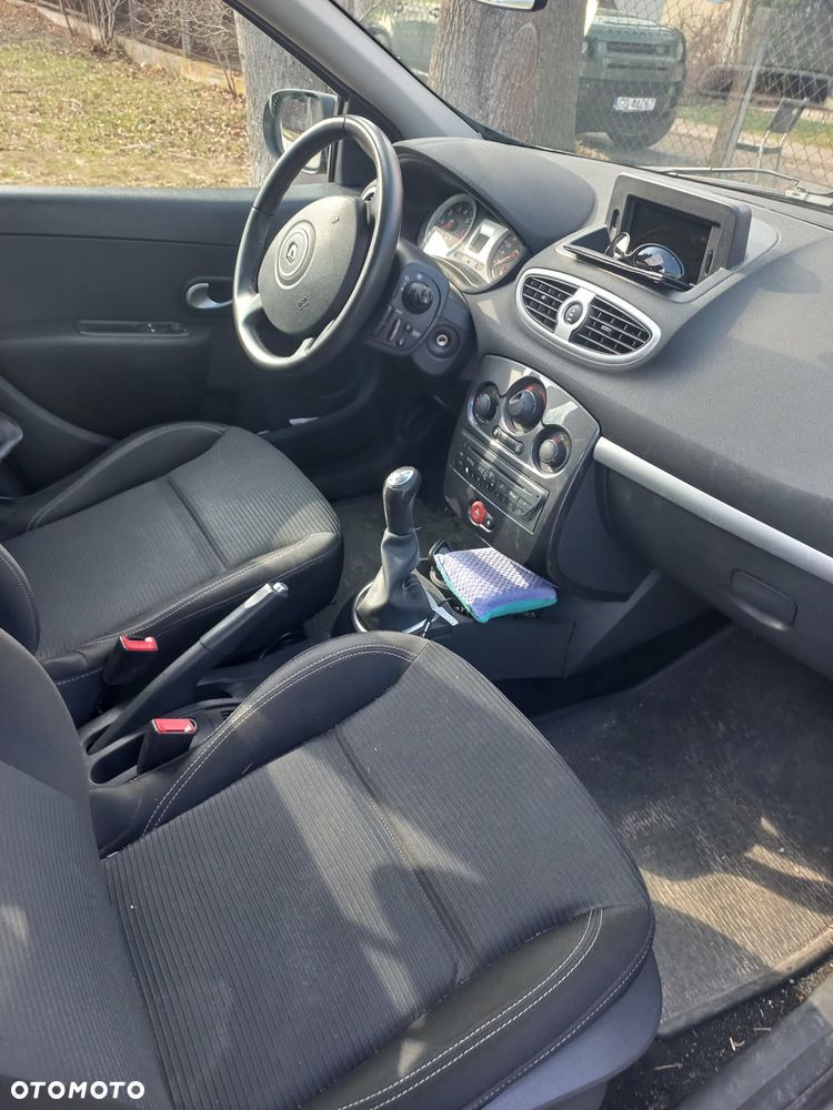 Renault Clio 1.2 16V TCE Alize Euro5 - 5