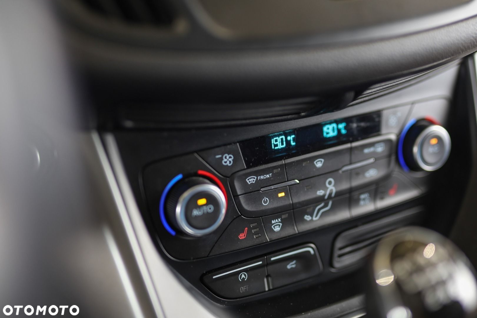 Ford Kuga - 25