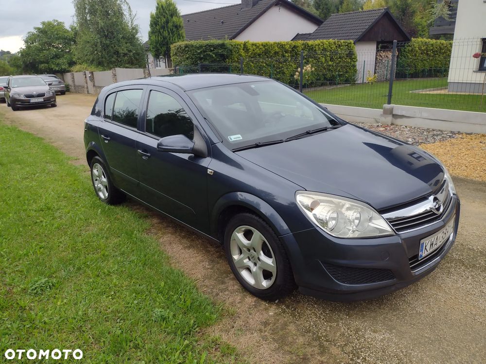 Opel Astra 1.9 CDTI Cosmo - 8