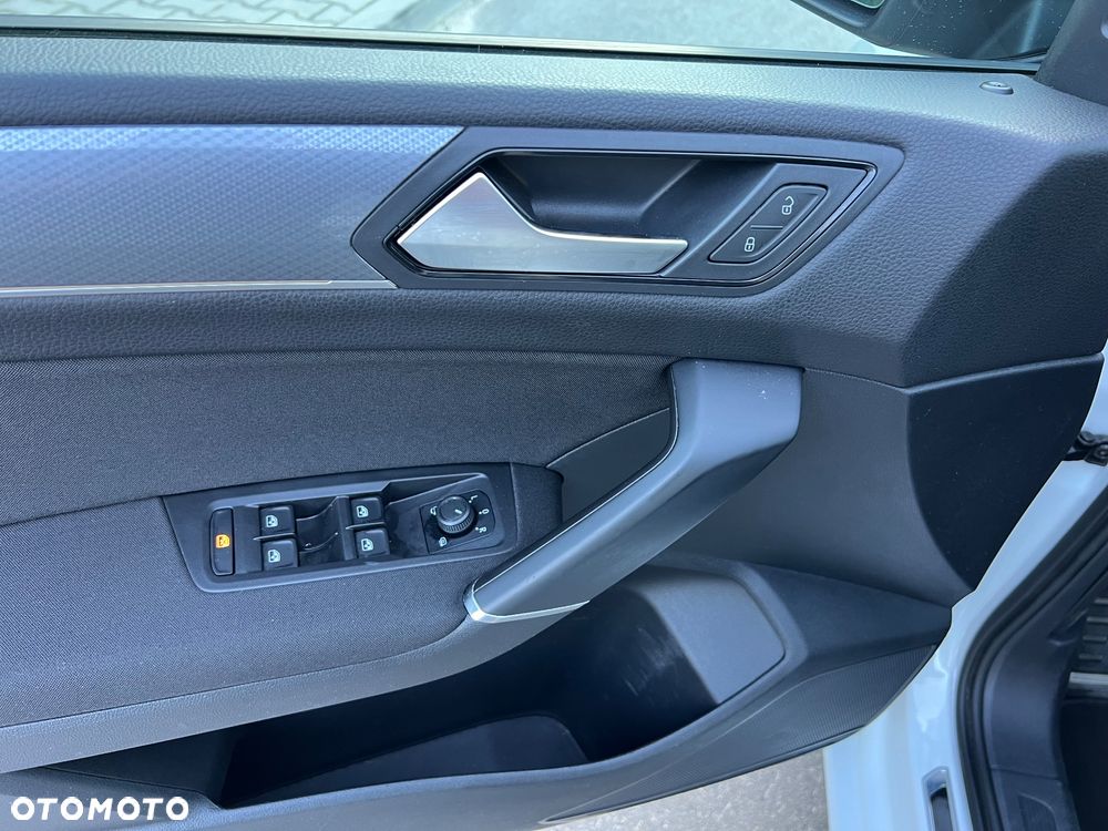 Volkswagen Touran 2.0 TDI BMT Active DSG - 25