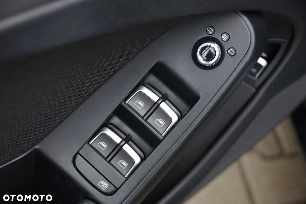 Audi A4 Limousine 2.0 TDI DPF quattro Attraction - 23